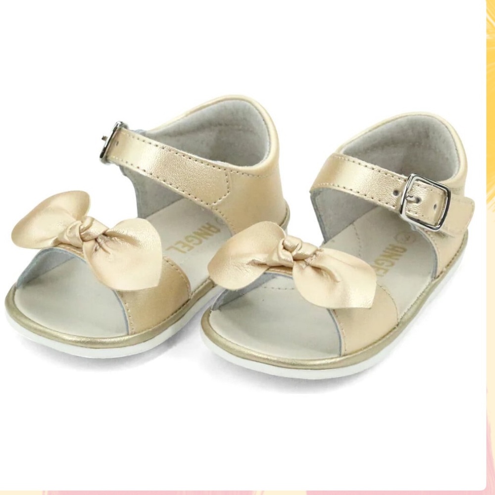 L’amour Jolie  Chic Kids Gold Sandals with Bow Accent
